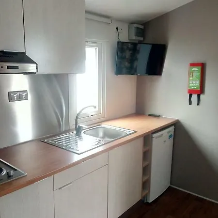 Mira Park مكان تخييم برايا دي ميرا